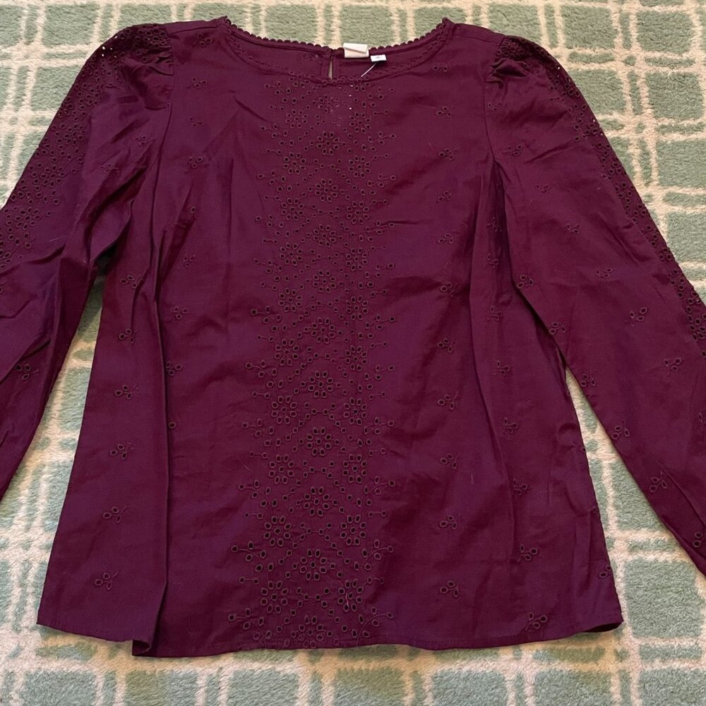 Gap Eyelet Top S
